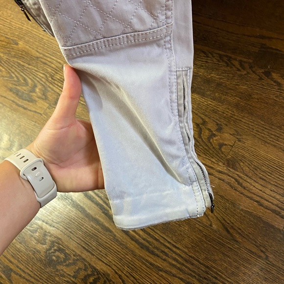 Light lavender cropped bomber jacket. White House black market size 2 - Picture 3 of 9